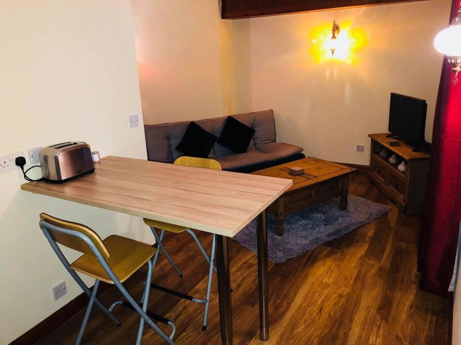 Vibrant Apartment At The Shore In Leith Edinburgh Luaran gambar